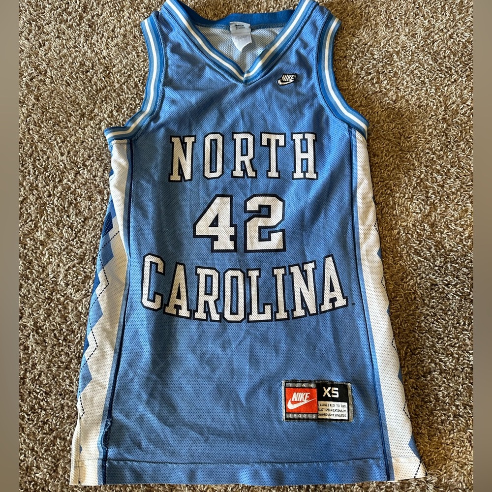 Vintage North Carolina Tar Heels jersey #42 Jerry Stackhouse Brad Daugherty